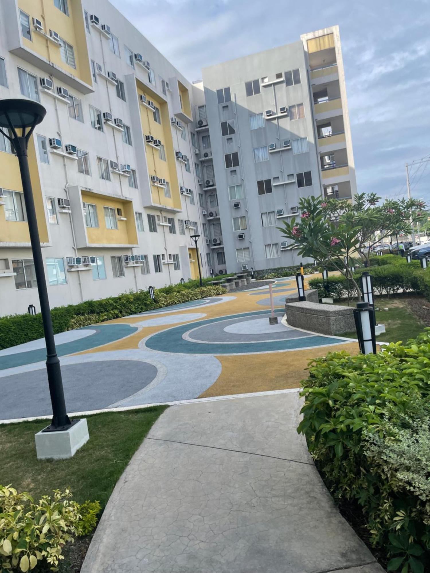 8 Spatial Condominium Davao City Exterior foto